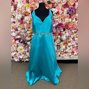 Prom pageant bridal floor length maxi dress nwt
